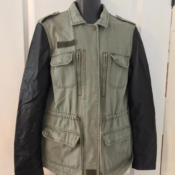 cargo jacket size medium - Picture 3 of 5
